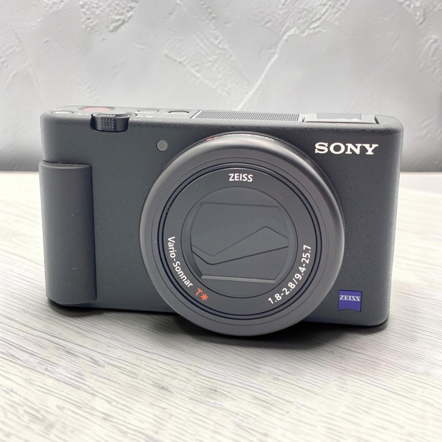 SONY VLOGCAM ZV-1 