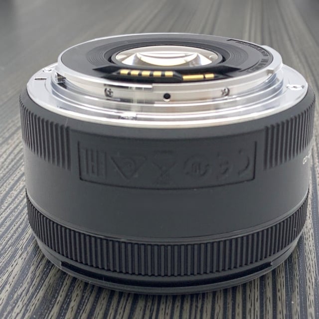 EF 50mm F1.8 STM