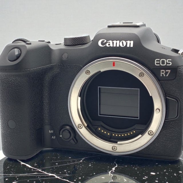 EOS R7 ボディ