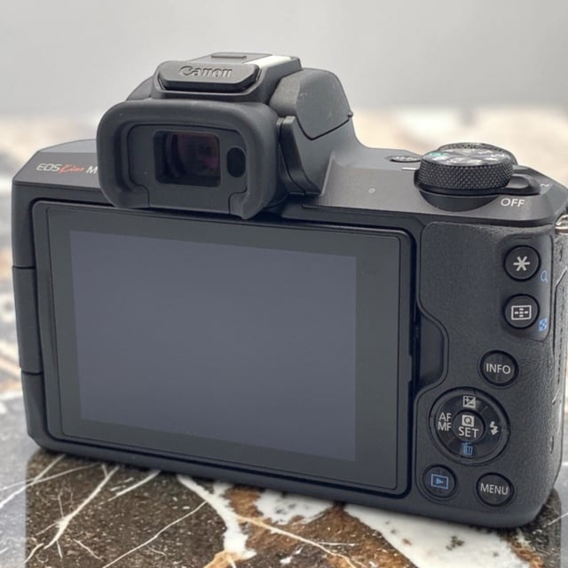 EOS Kiss M ボディ "ブラック"