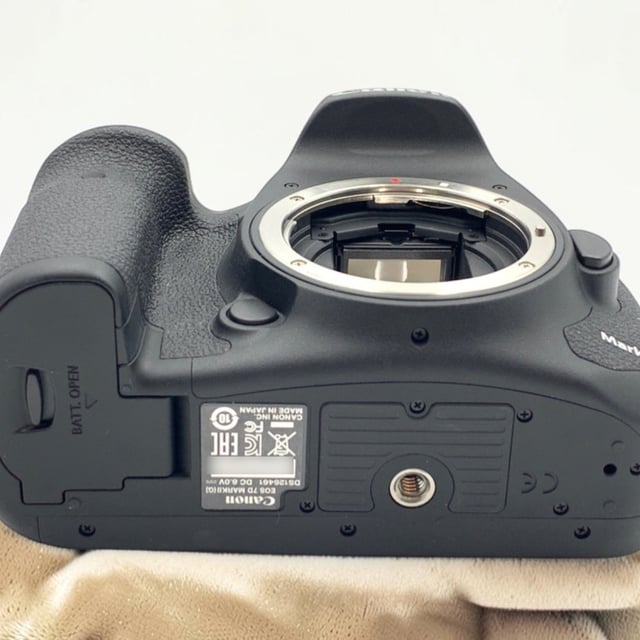 EOS 7D Mark II ボディ