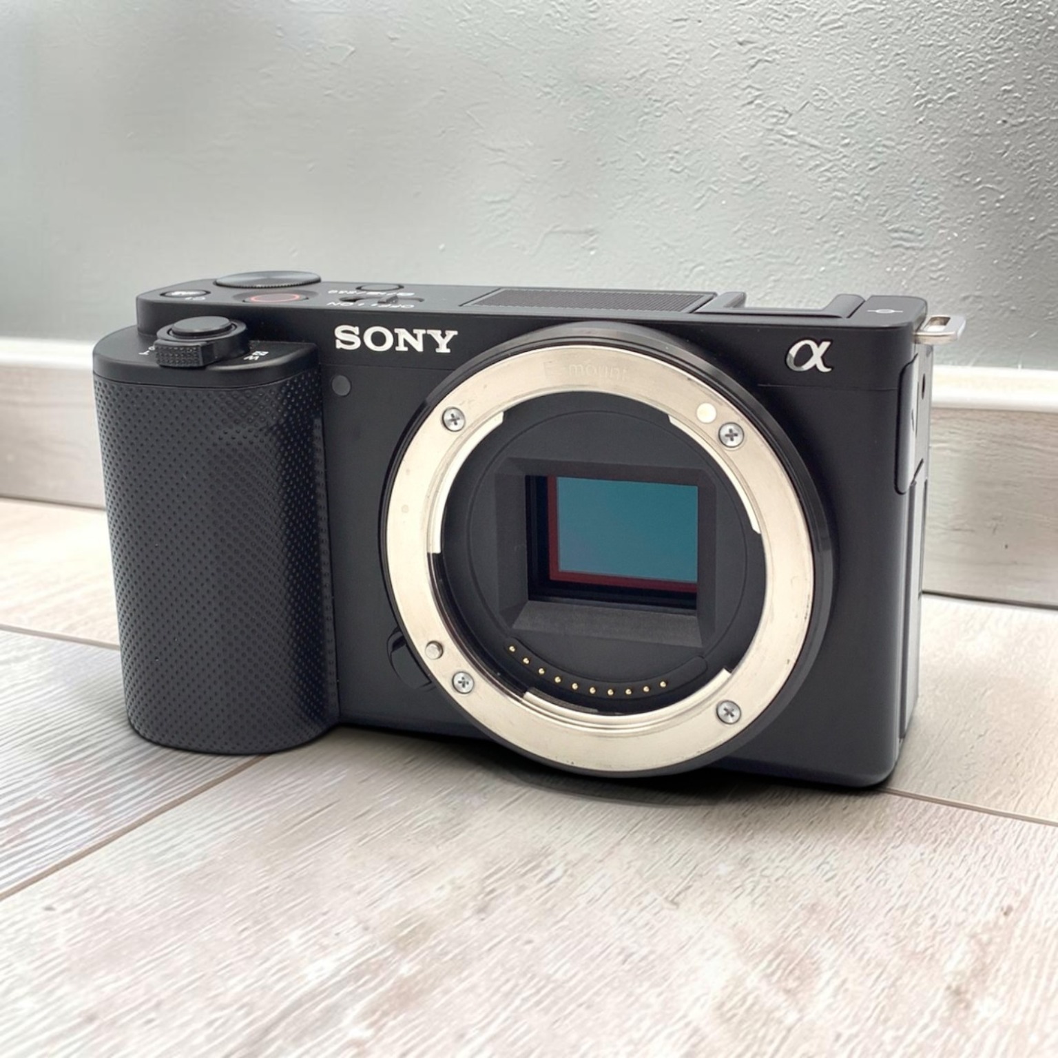 SONY VLOGCAM ZV-E10 ボディ 