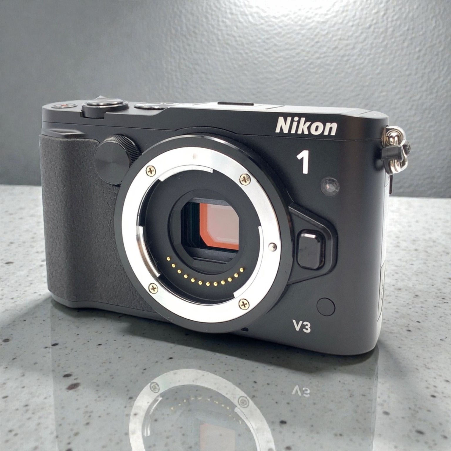 ニコン Nikon 1 V3 ボディの中古 (良品)・¥26,400 | みんなのカメラ