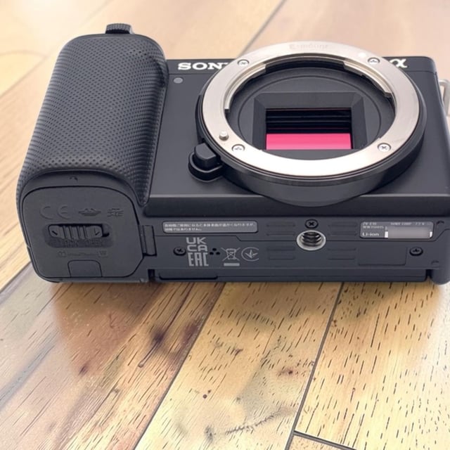 VLOGCAM ZV-E10 ボディ "ブラック"