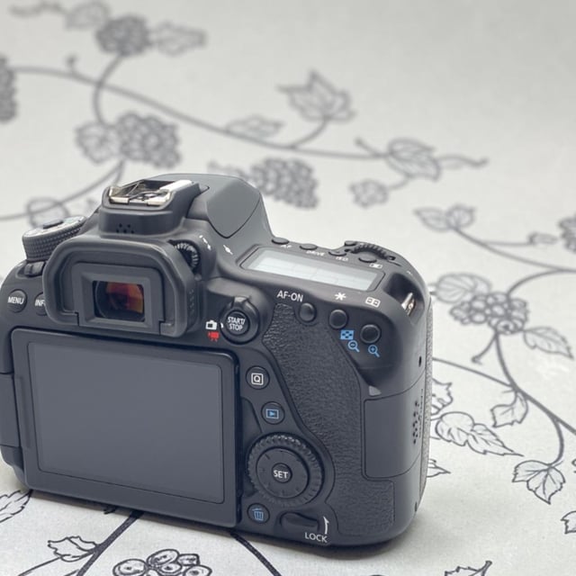 EOS 80D ボディ