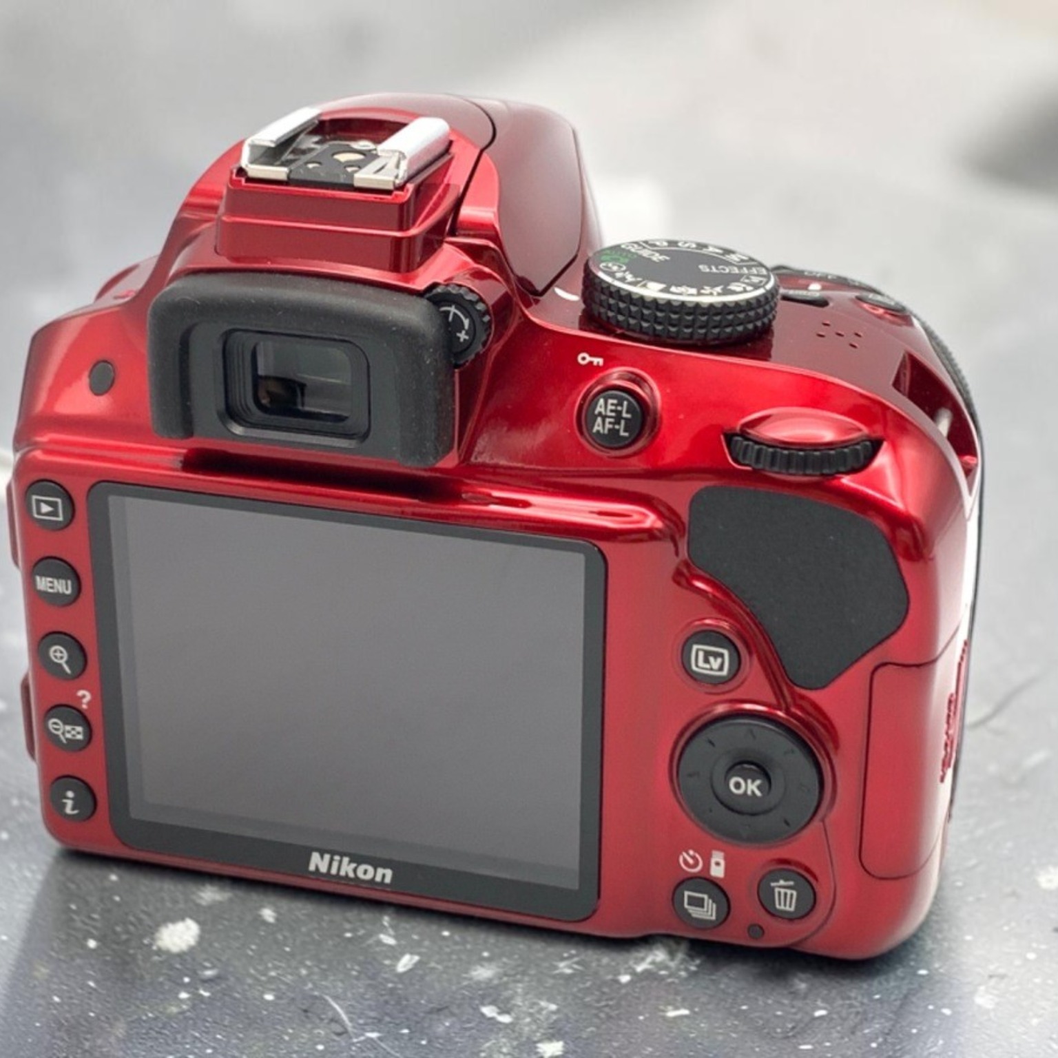 ★撮影枚数342枚・美品★Nikon ニコン D3300 ボディ #20927 ニコン D3300 ボディの中古 (美品)・¥21,420 by ひらは | みんなのカメラ