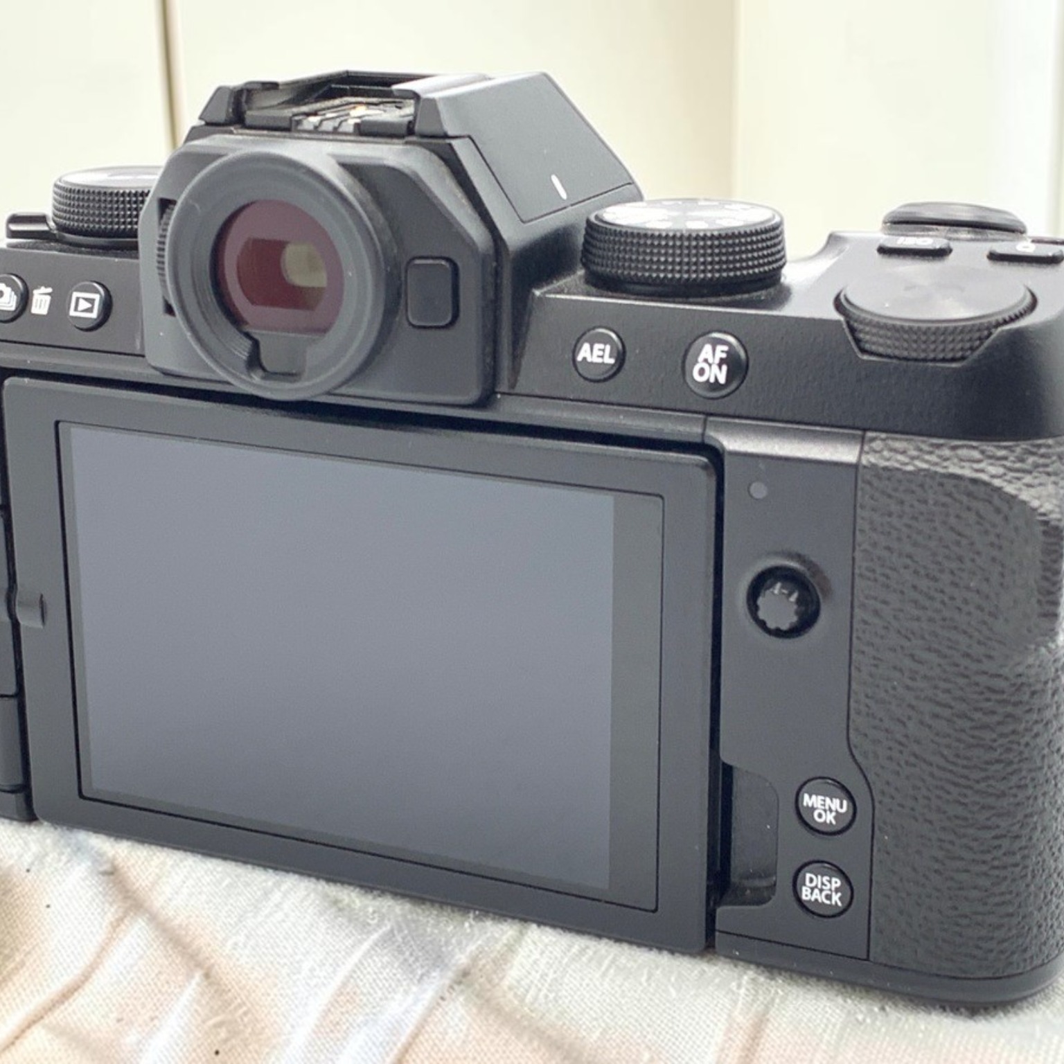 富士フイルム X-S10 ボディの中古 (美品)・¥115,420 by よつは