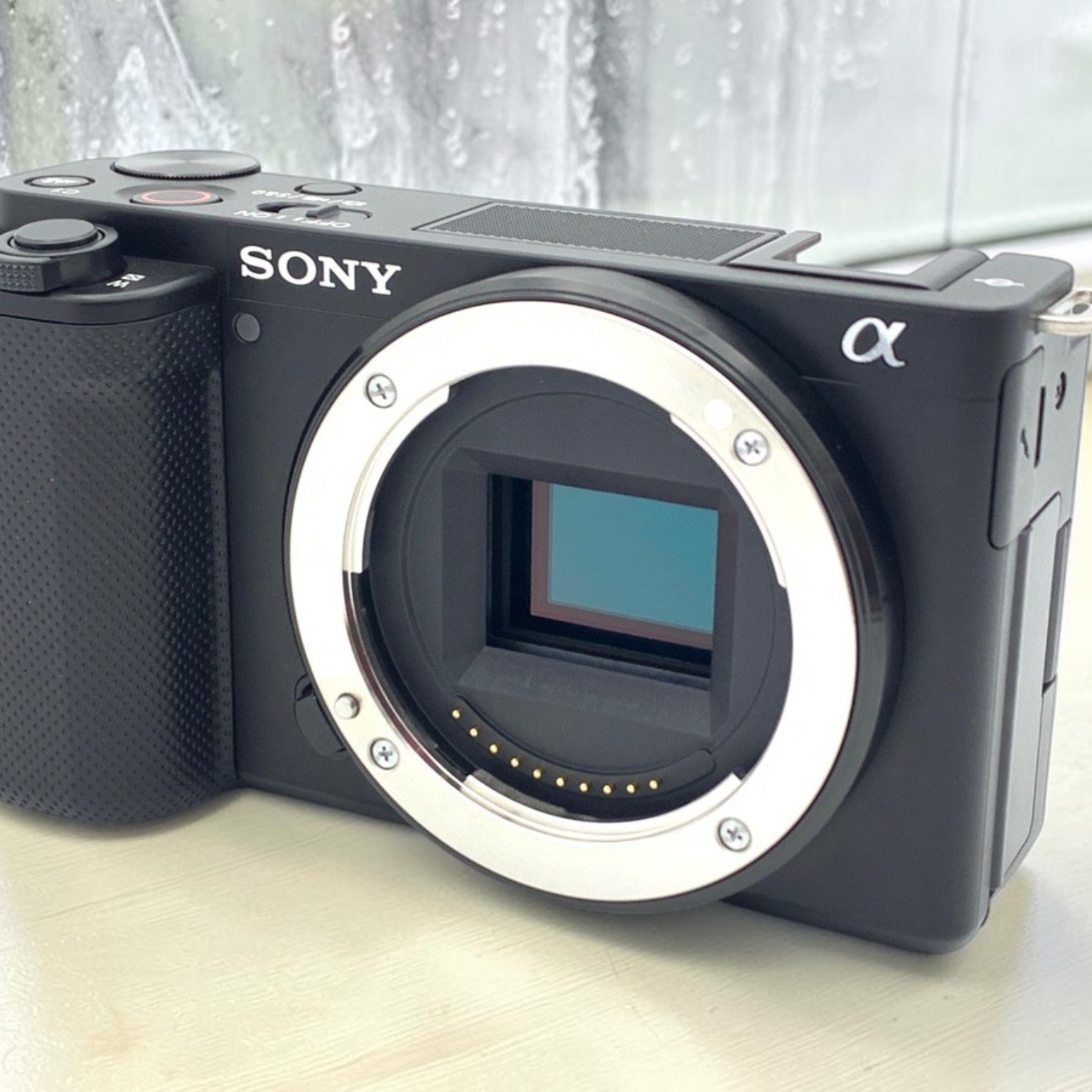 SONY VLOGCAM ZV-E10 ボディ 