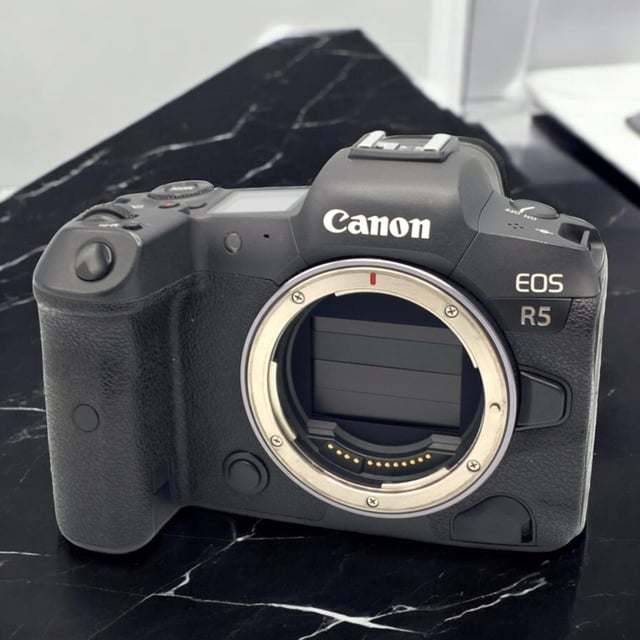 EOS R5 ボディ