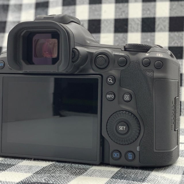 EOS R5 Mark II ボディ
