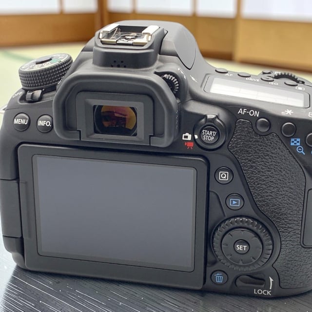 EOS 80D ボディ