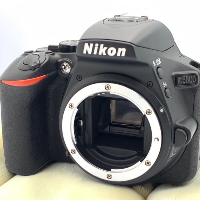 D5600 ボディ