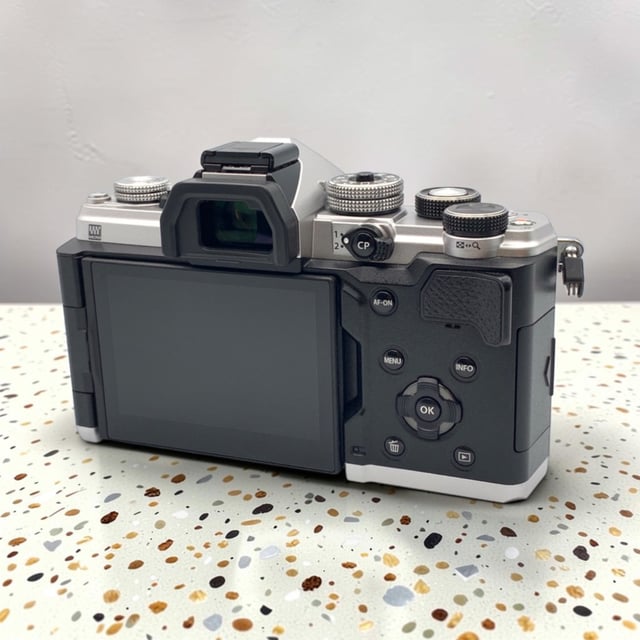 OM-3 ボディ