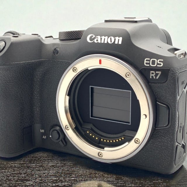 EOS R7 ボディ
