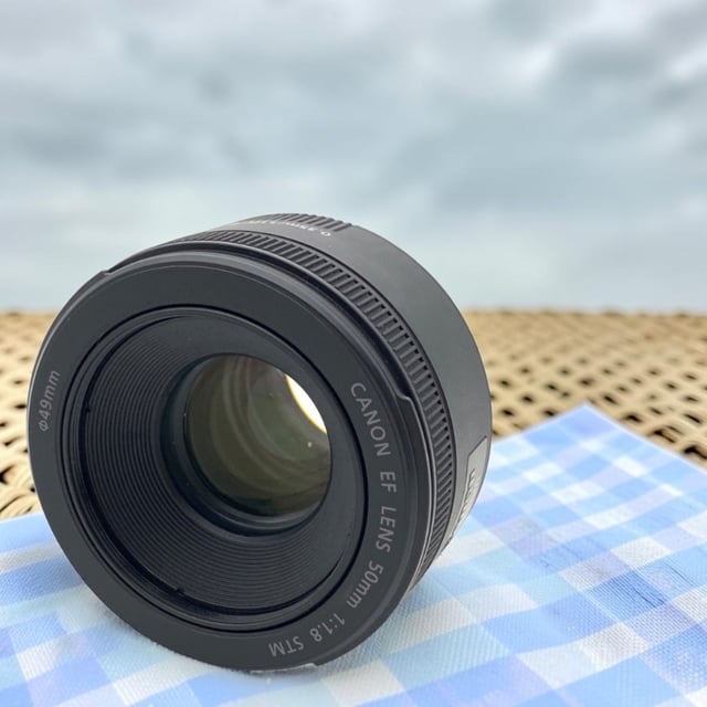EF 50mm F1.8 STM