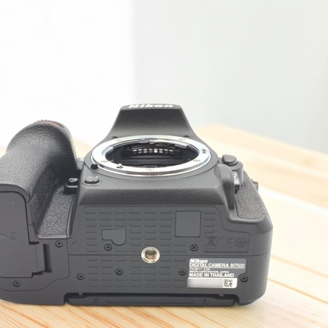 D7500 ボディ