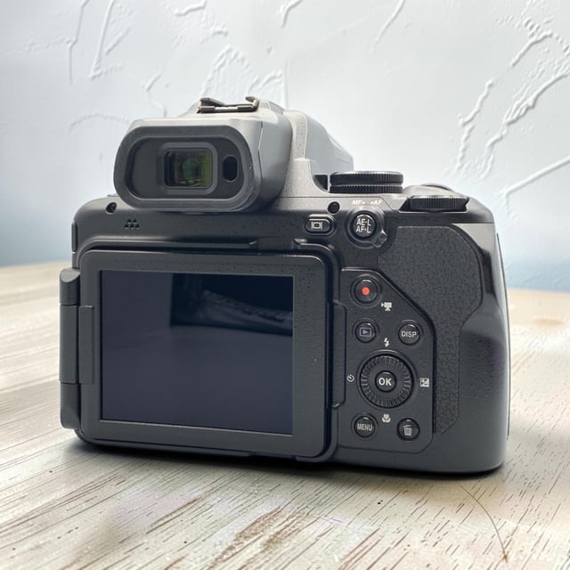COOLPIX P1000