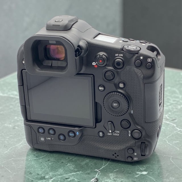EOS R1 ボディ