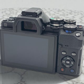 OM-D E-M10 Mark IV ボディ "ブラック"