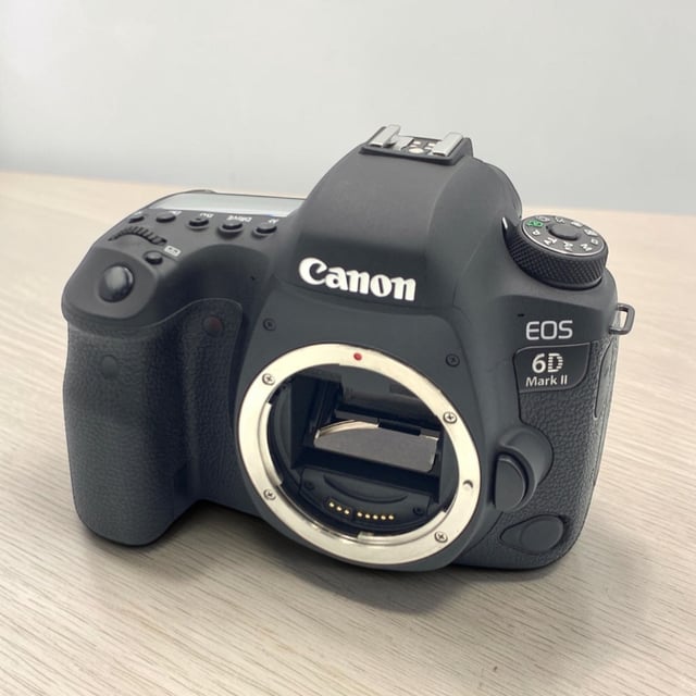 EOS 6D Mark II ボディ