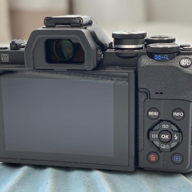 OM-D E-M10 Mark IV ボディ "ブラック"
