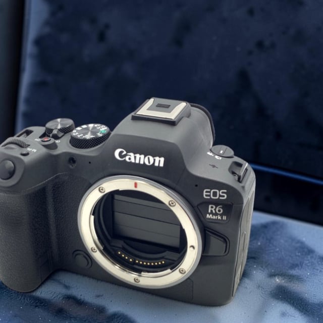 EOS R6 Mark II ボディ
