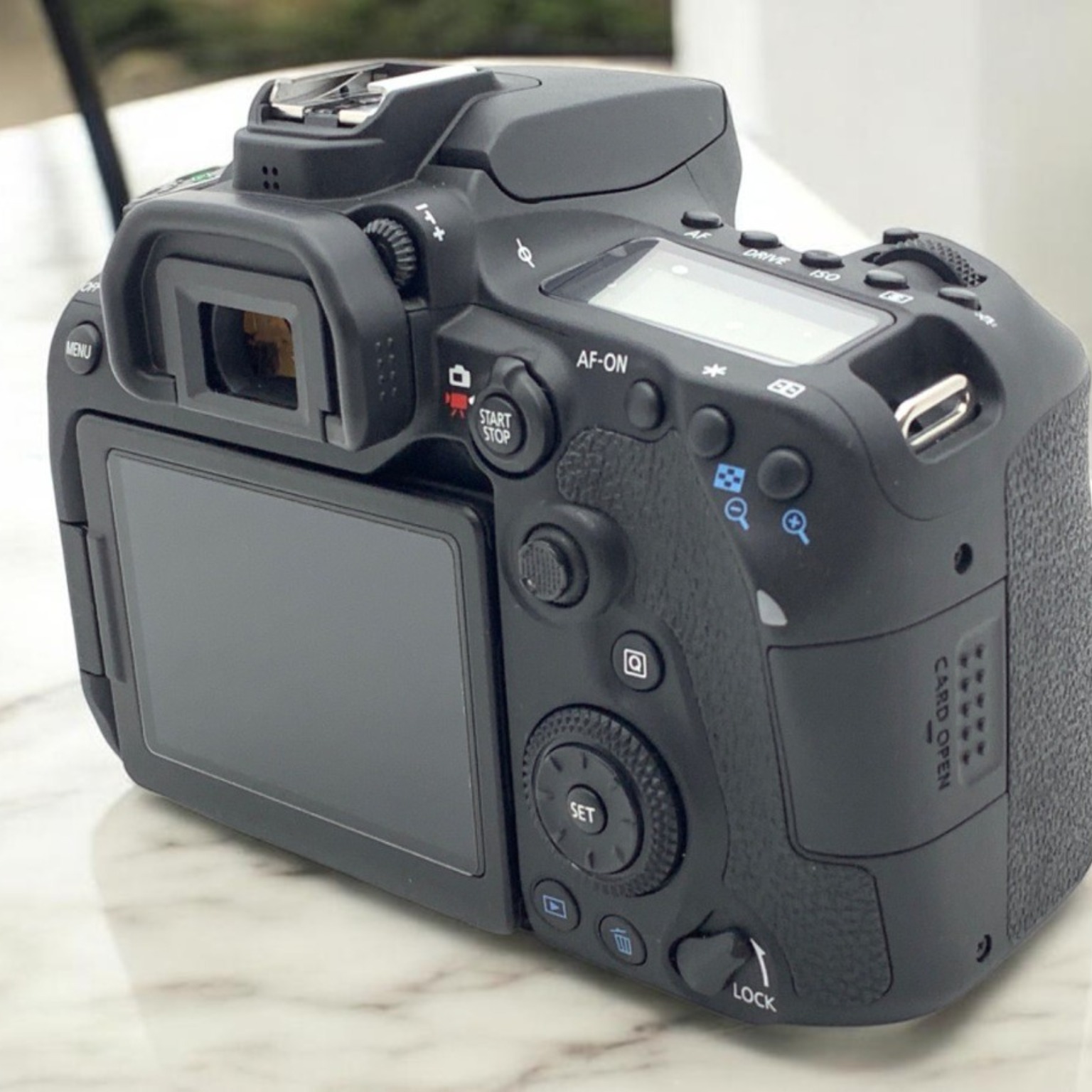 Canon EOS 90D ボディの中古 (美品)・¥97,730 | みんなのカメラ