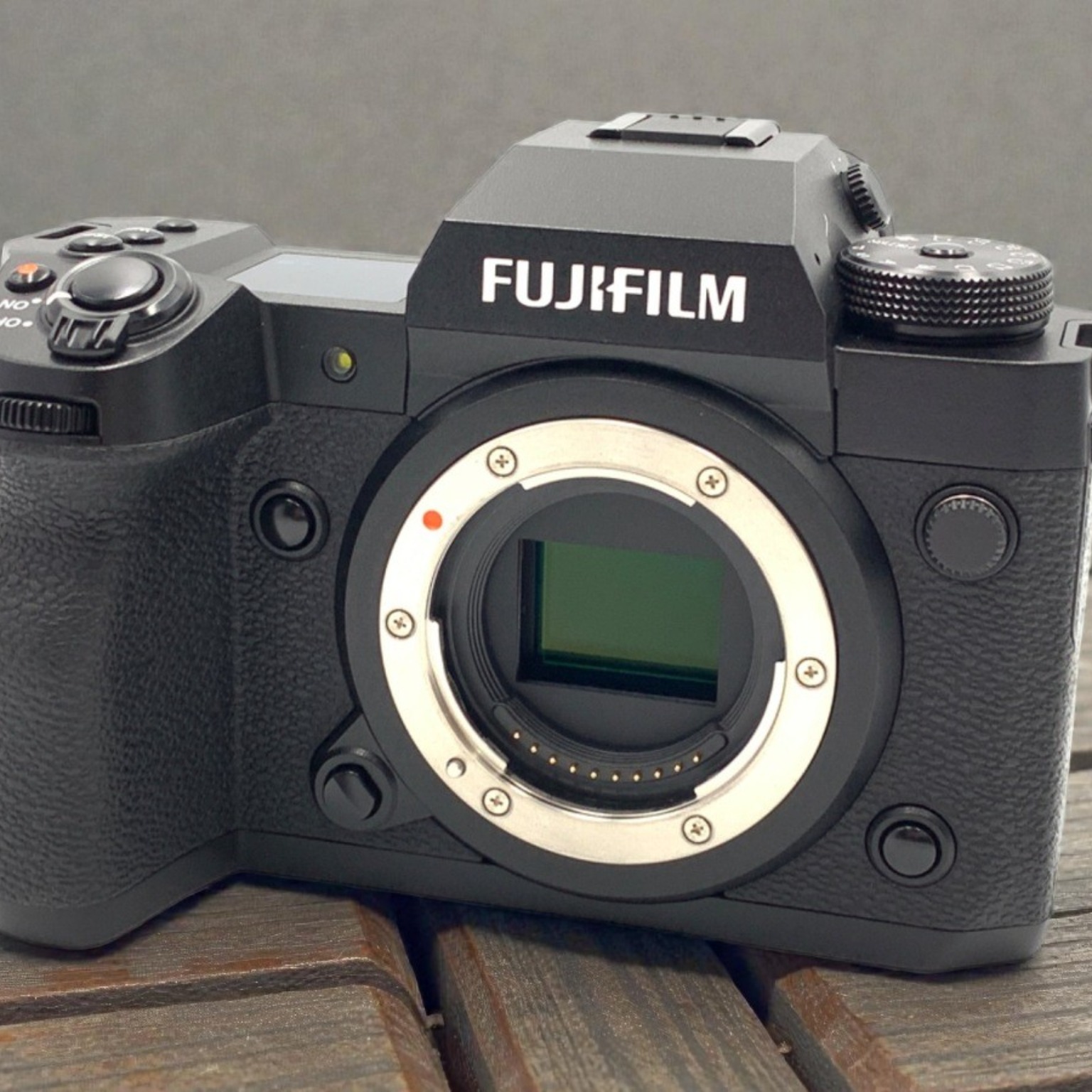FUJIFILM デジタル一眼 X-H2 ボディ ブラック 美品 FUJIFILM（フジフイルム） 富士フイルム FUJIFILM FUJIFILM X-H2