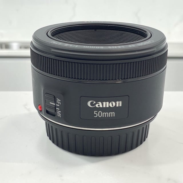 EF 50mm F1.8 STM