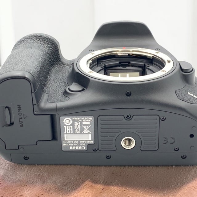 EOS 7D Mark II ボディ