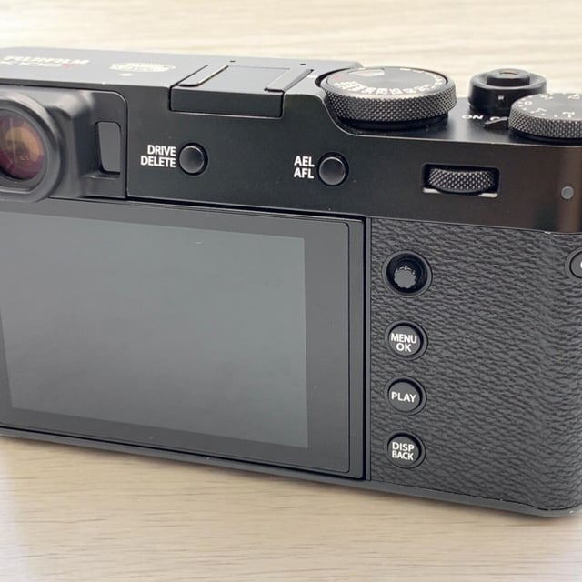 X100V "ブラック"