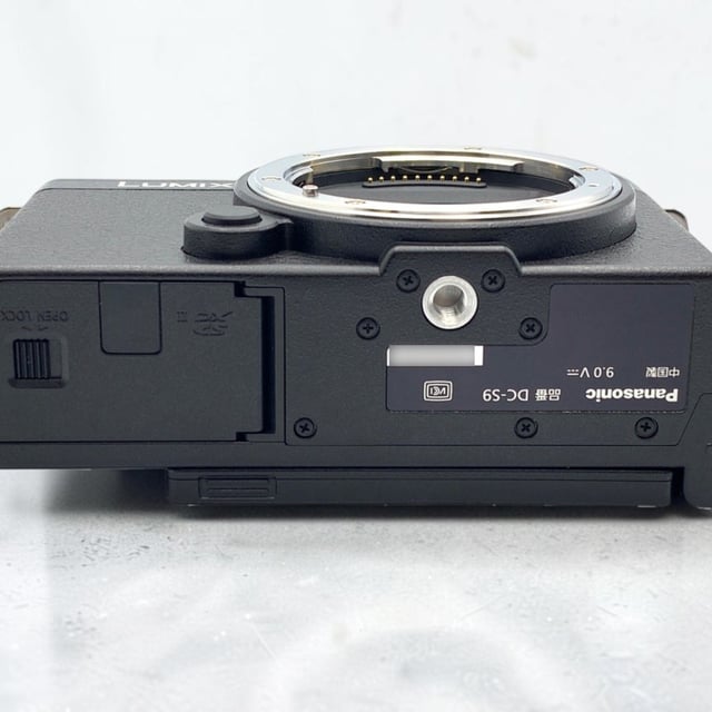 LUMIX S9(DC-S9) ボディ "ジェットブラック"
