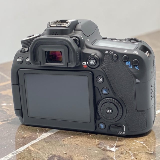 EOS 80D ボディ