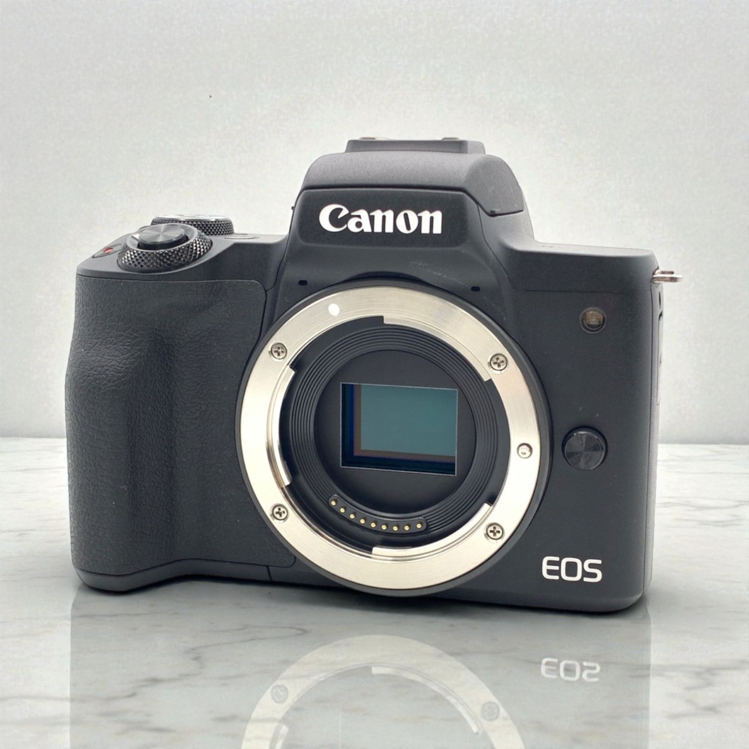 Canon EOS Kiss M2 ボディ 