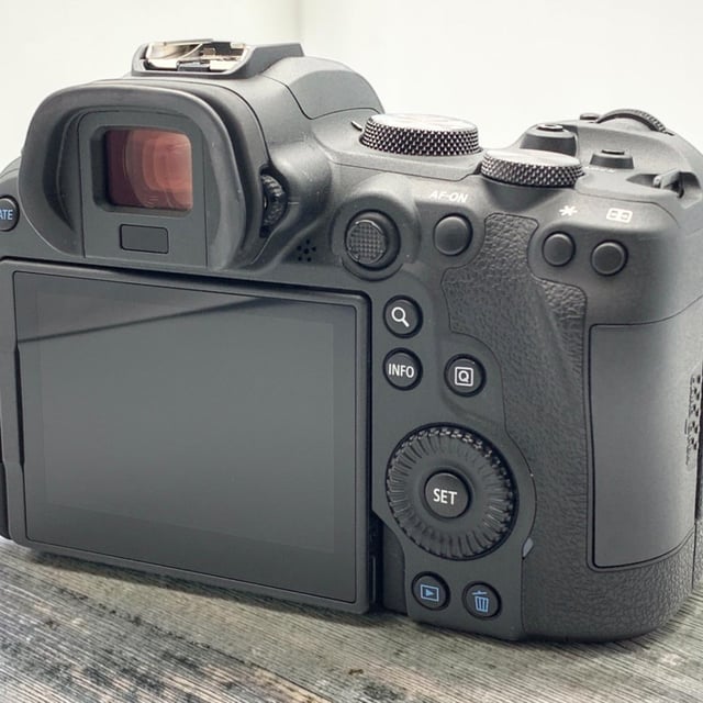 EOS R6 ボディ