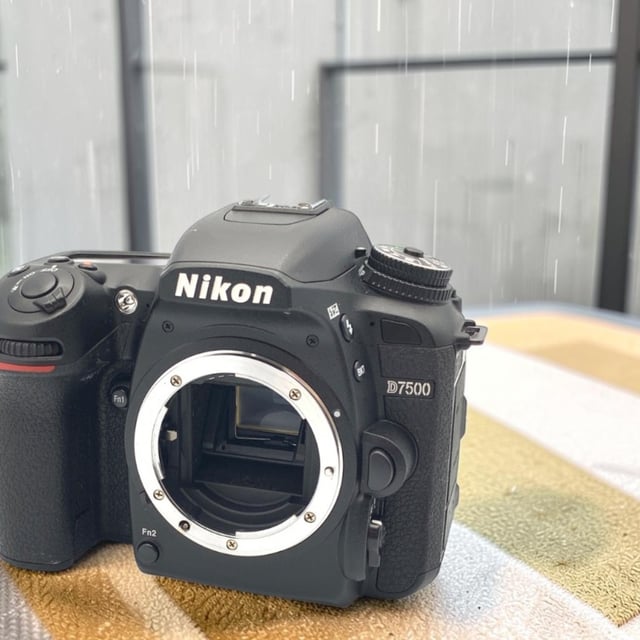 D7500 ボディ