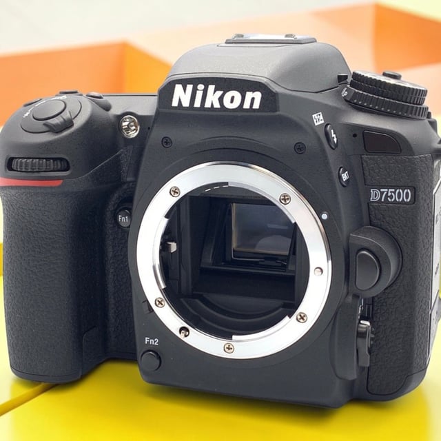 D7500 ボディ