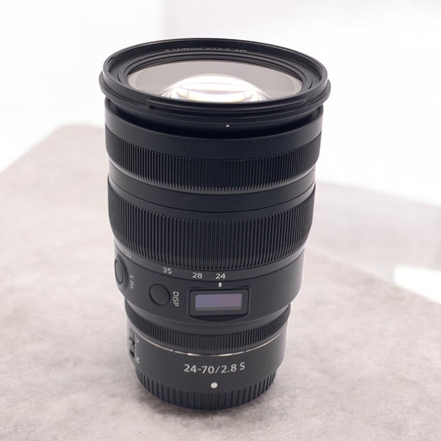 NIKKOR Z 24-70mm f/2.8 Sの中古レンズを買うならみんなのカメラ