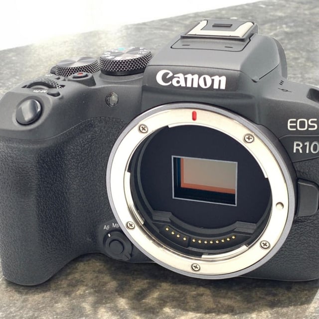 EOS R10 ボディ