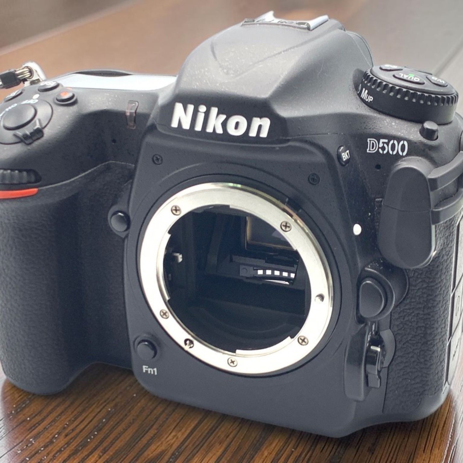 ニコン D500 ボディの中古 (良品)・¥86,030 by るねと | みんなのカメラ