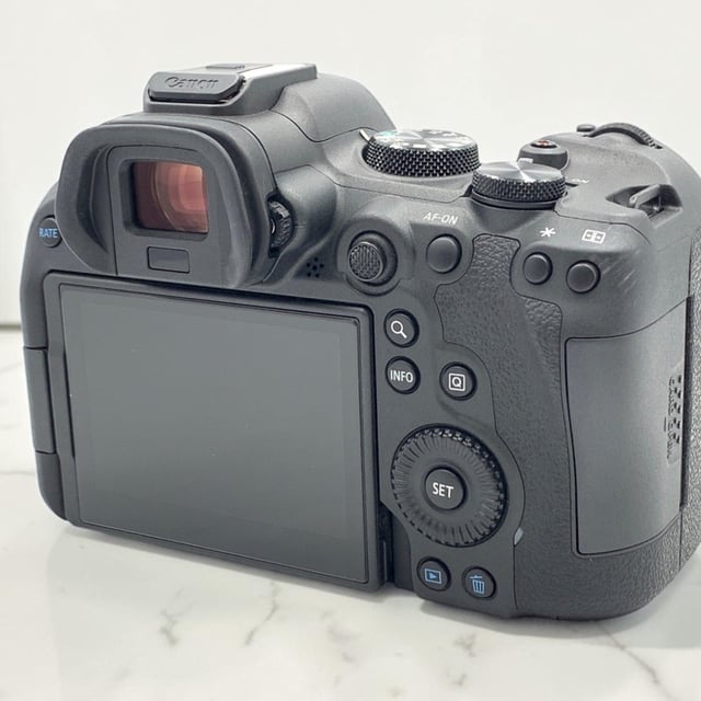 EOS R6 Mark II ボディ