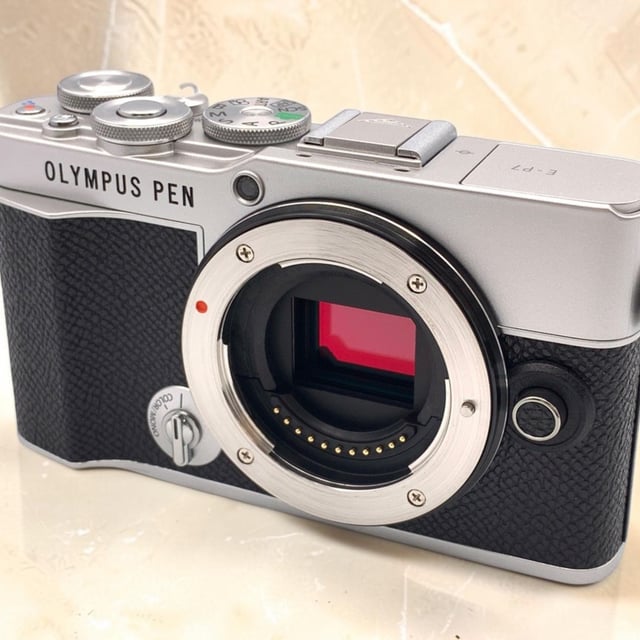 OLYMPUS PEN E-P7 ボディ