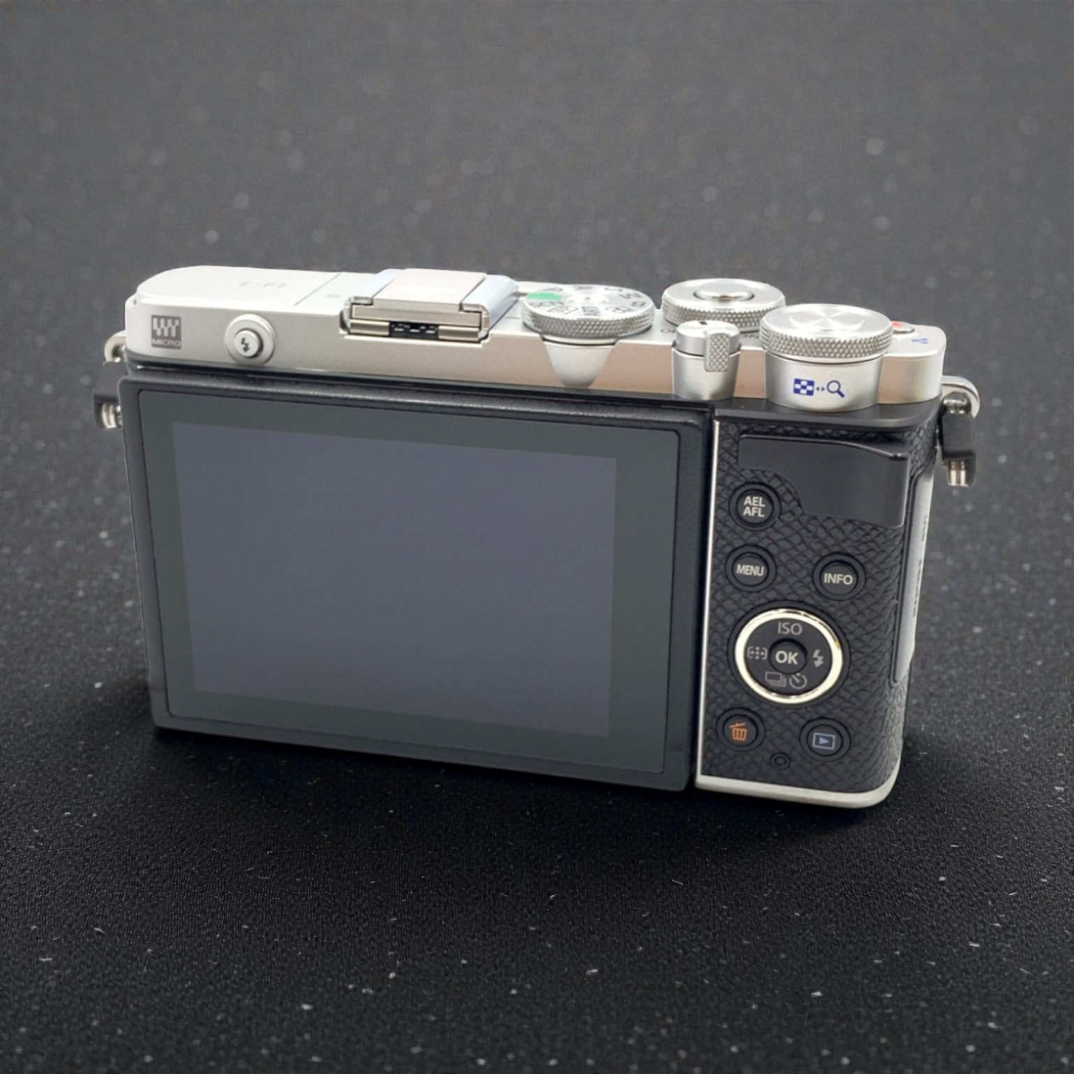 OM SYSTEM OLYMPUS PEN E-P7 ボディ 