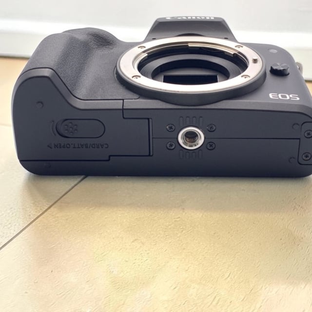 EOS Kiss M ボディ