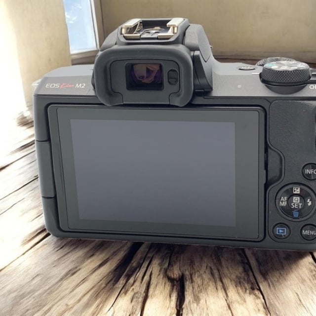 EOS Kiss M2 ボディ "ブラック"