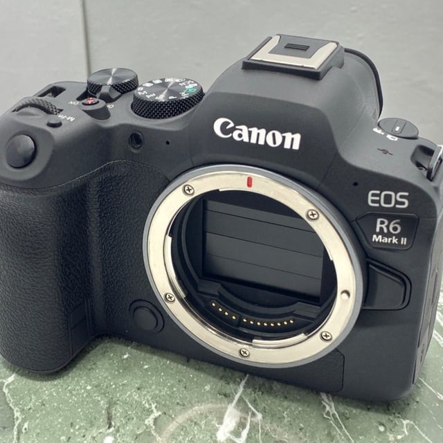 EOS R6 Mark II ボディ