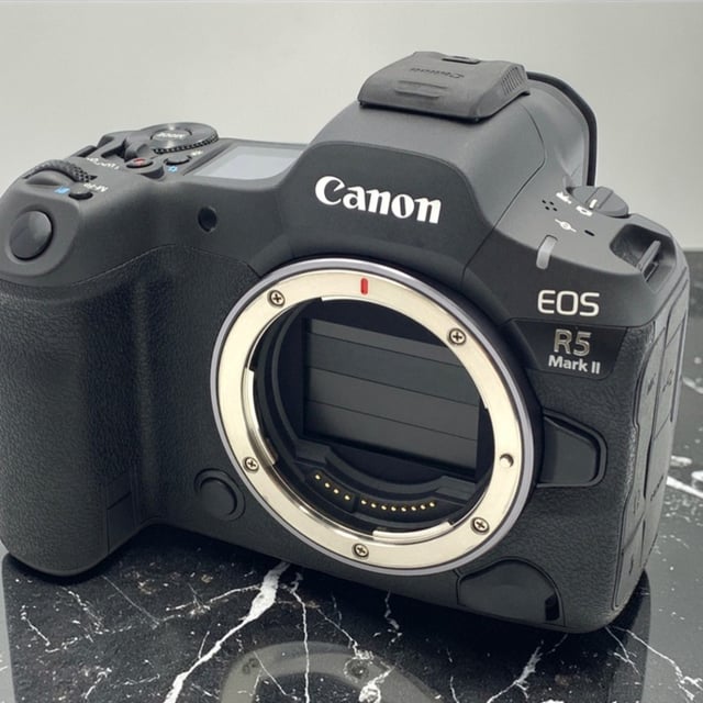 EOS R5 Mark II ボディ