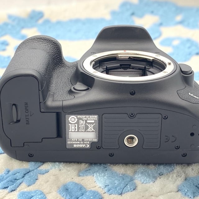 EOS 7D Mark II ボディ