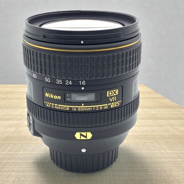 AF-S DX NIKKOR 16-80mm f/2.8-4E ED VR