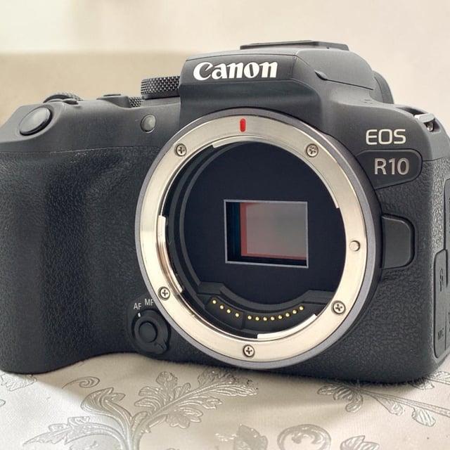 EOS R10 ボディ
